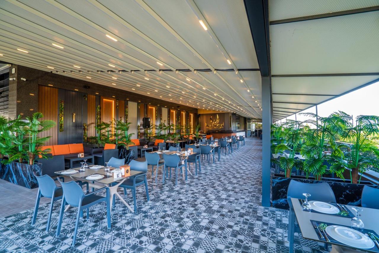 New Karaman Hotel Esterno foto